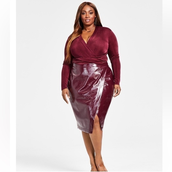 Nina Parker Women’s Trendy Plus Size Faux Leather Skirt Size 16W Burgundy - Picture 1 of 8